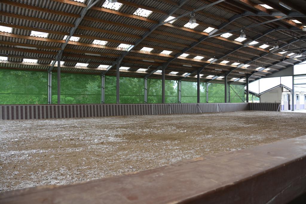 Haras Des Chartreux Hotel Estaimbourg Exterior photo